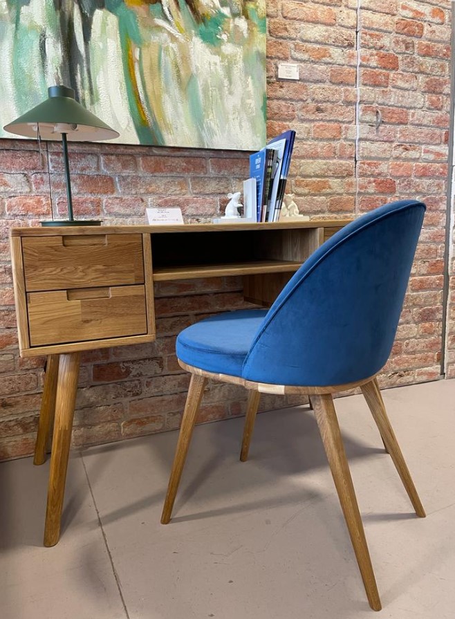 NordicStory Pack de 4 Sillas de Comedor Clara, Estructura de Madera Maciza de Roble, Tapizado en Color Azul Monako