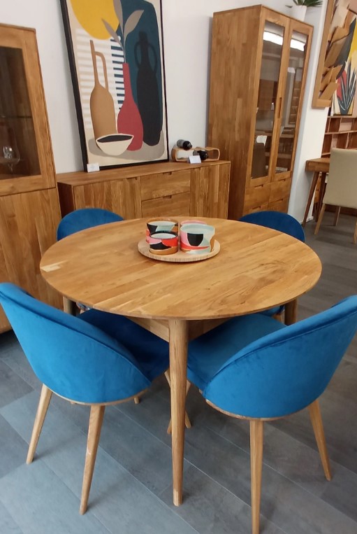 NordicStory Pack de 4 Sillas de Comedor Clara, Estructura de Madera Maciza de Roble, Tapizado en Color Azul Monako